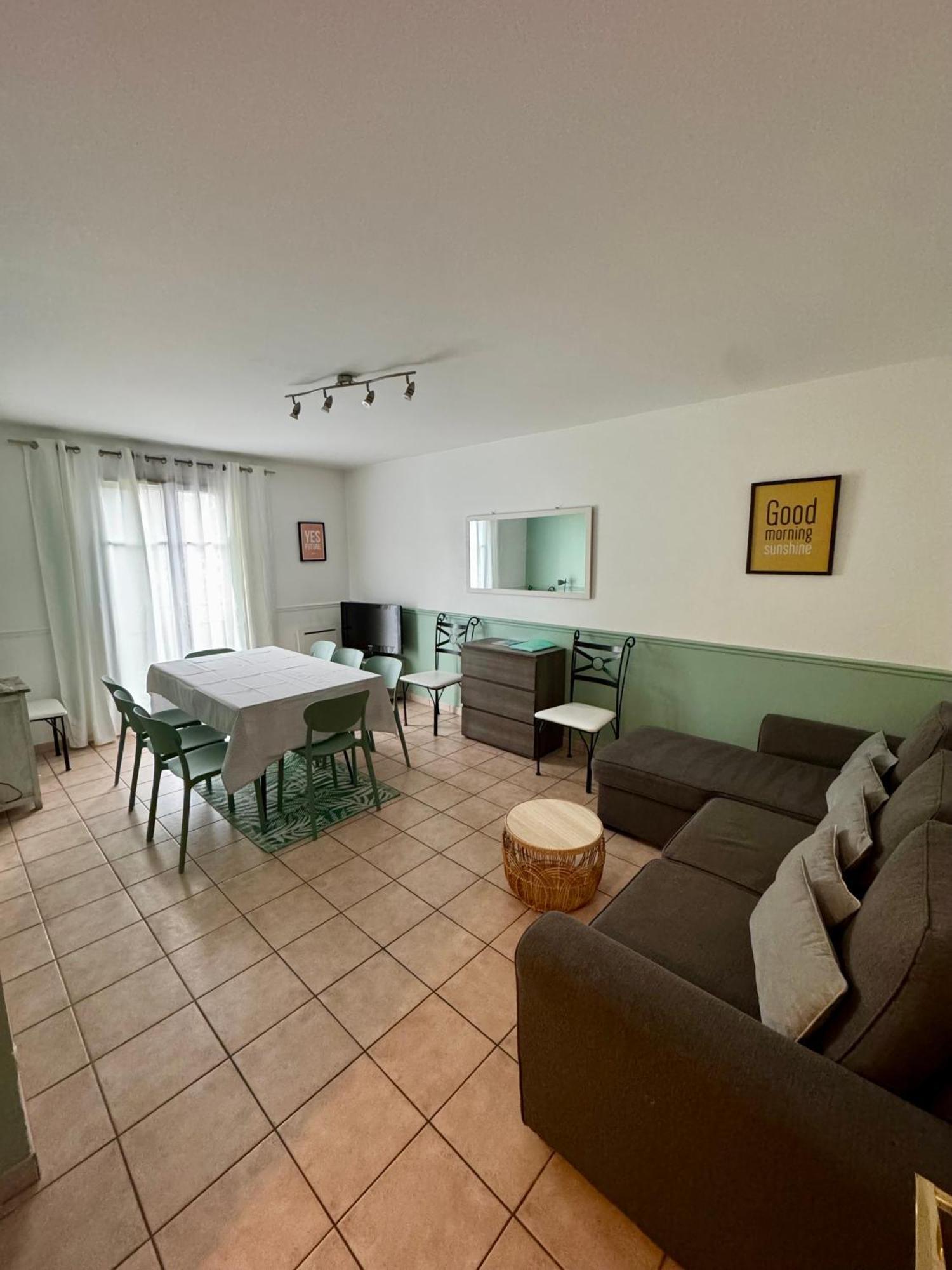 Disney, Very Nice 2 Bedrooms Family Apartment, Wifi, Netflix 8 Pers シェシー エクステリア 写真