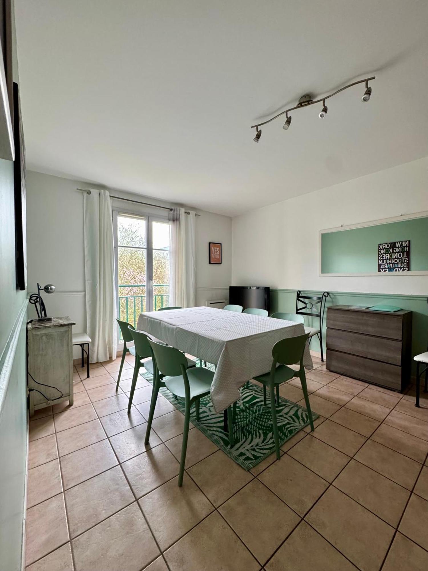 Disney, Very Nice 2 Bedrooms Family Apartment, Wifi, Netflix 8 Pers シェシー エクステリア 写真
